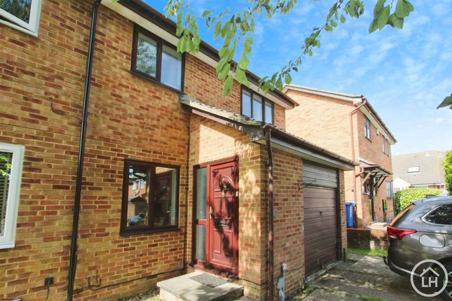 Foxgrove, Milton Regis, Sittingbourne 3 bed semi