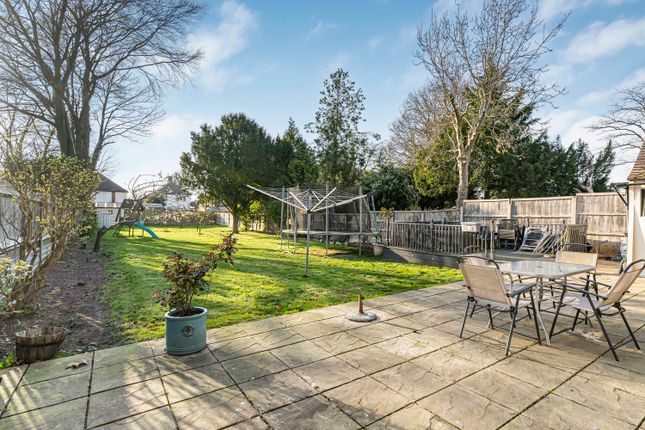 3 bed detached house