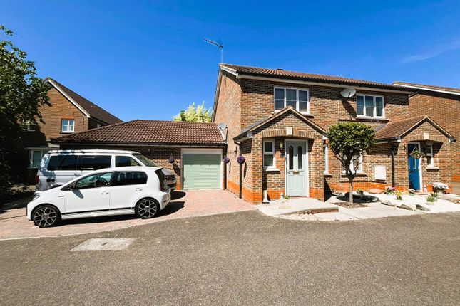 2 bedroom semi-detached house for sale