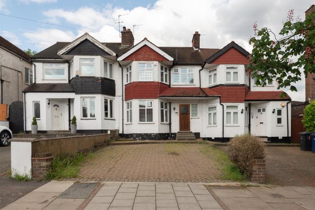 Brookside South, East Barnet EN4 3 bed house for sale