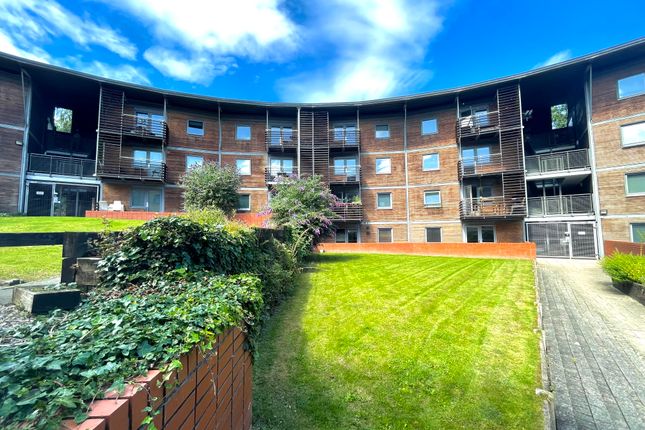 North Crescent, Leeds 2 bed apartment for sale