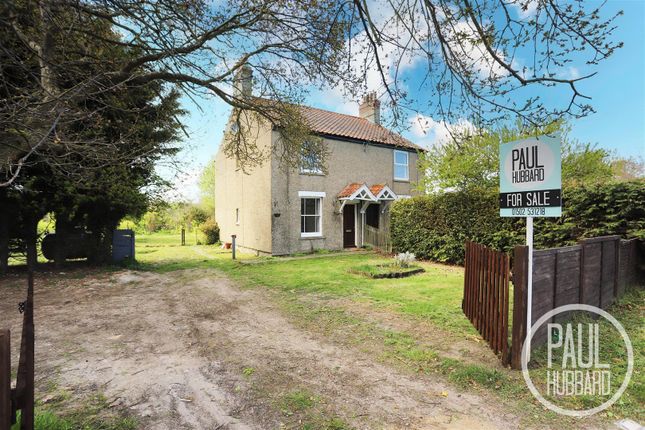 Flixton Road, Flixton, NR32 7 bed cottage for sale