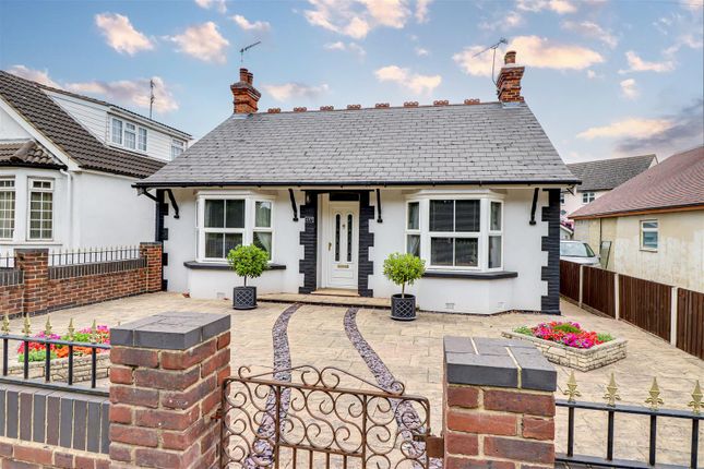Rayleigh Road, Benfleet SS7 2 bed detached bungalow for sale