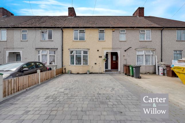 Arden Crescent, Essex 3 bed terraced house for sale