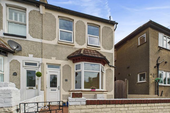 Chipstead Valley Road, Coulsdon CR5 2 bed end of terrace house for sale