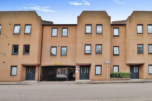 Central Court, North Street... 2 bed flat for sale