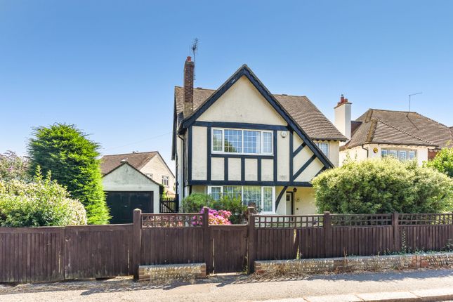 6 bedroom detached house for sale