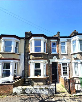 Borwick Avenue, Walthamstow E17 2 bed flat for sale