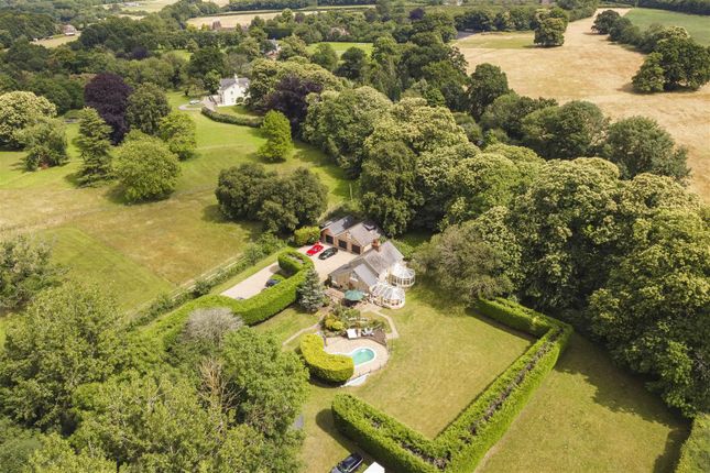 Teston Road, West Malling ME19 4 bed detached house for sale