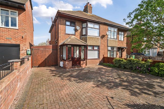 Haven Avenue, Gloucestershire GL10 3 bed semi