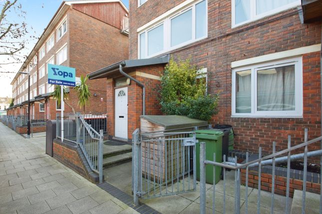 3 bedroom maisonette for sale