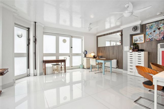 Cheshire Street, London, E2 1 bed apartment for sale