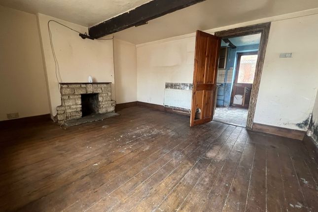 2 bedroom end of terrace house for sale