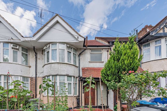 Braemar Avenue, London, NW10 2 bed flat for sale