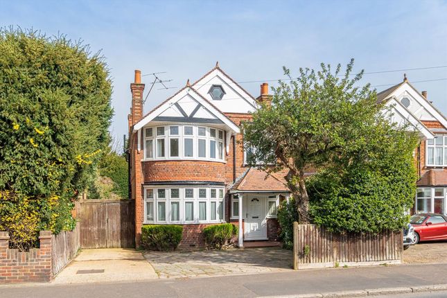 Uxbridge Road, Hampton TW12 4 bed detached house for sale