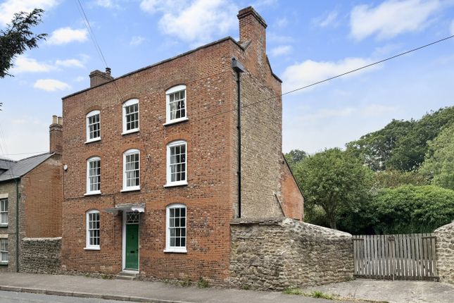London Street, Faringdon, SN7 5 bed detached house for sale