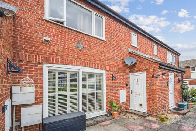 Essex Road, Thame OX9 2 bed flat for sale