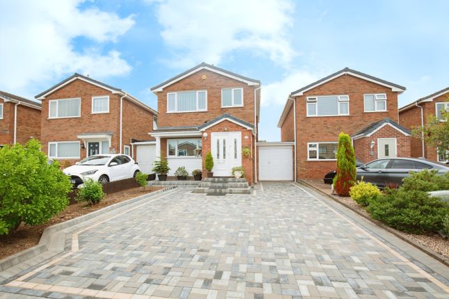 3 bedroom link detached house for sale