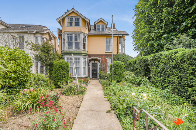 8 bedroom detached house for sale