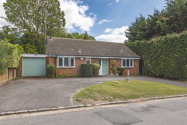 Denham UB9 2 bed detached bungalow for sale