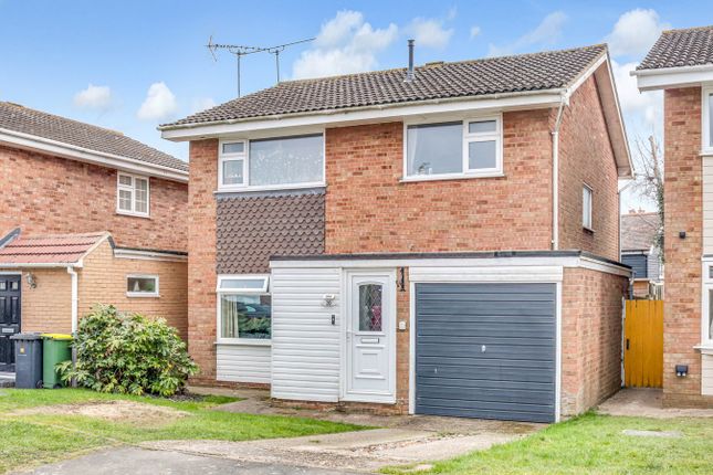 Victoria Drive, Great Wakering SS3 4 bed detached house for sale