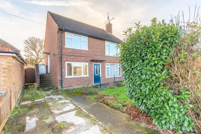 Smiths Lane, Windsor 2 bed maisonette for sale