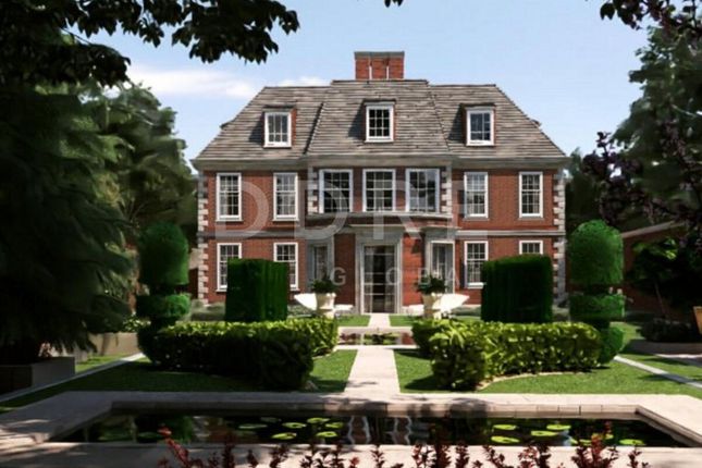 8 bed detached house