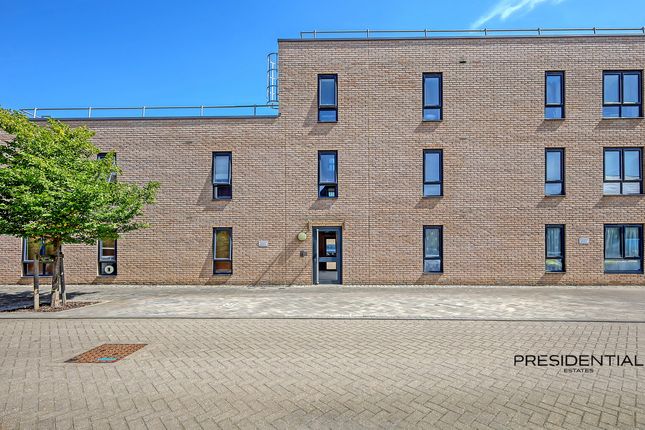Chelmsford CM3 2 bed flat for sale