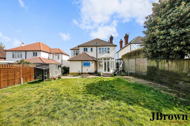 4 bed semi-detached house