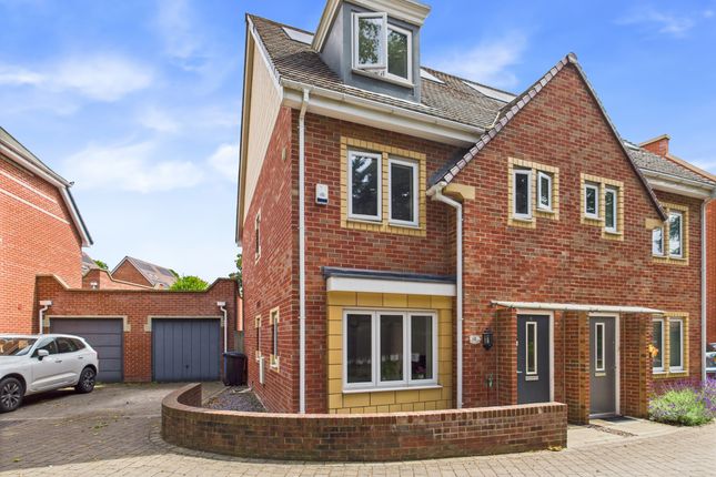 3 bedroom semi-detached house for sale