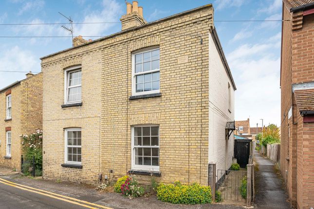 St. Anns Lane, Godmanchester... 2 bed semi