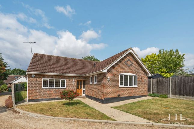 White Gates, Hornchurch 4 bed bungalow for sale
