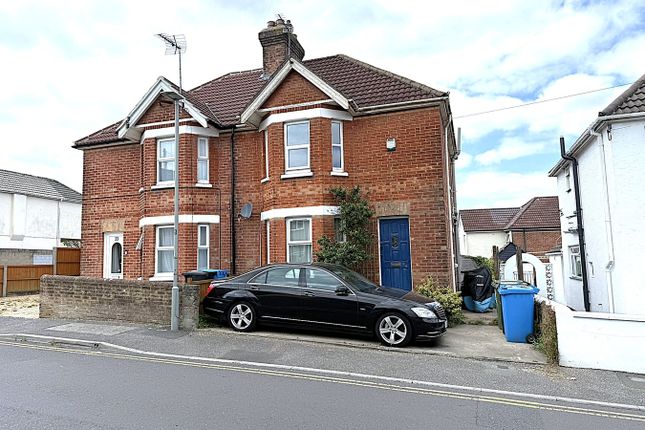 Albert Road, Parkstone, Poole, BH12 2 bed semi