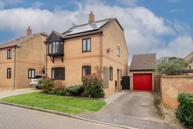 Shuttleworth Grove, Milton Keynes, MK7 4 bed detached house for sale