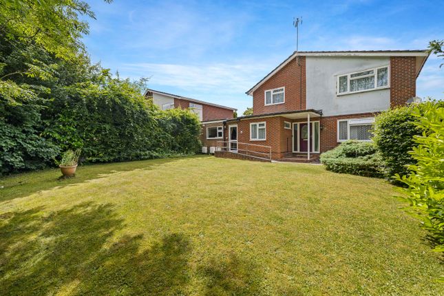 Brushwood Road, Horsham RH12 5 bed house for sale