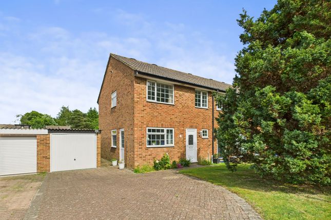 Hocken Mead, Crawley RH10 4 bed property for sale