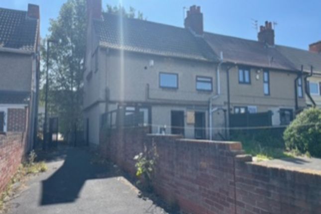 West Avenue, Woodlands, Doncaster, DN6 3 bed end of terrace house for sale