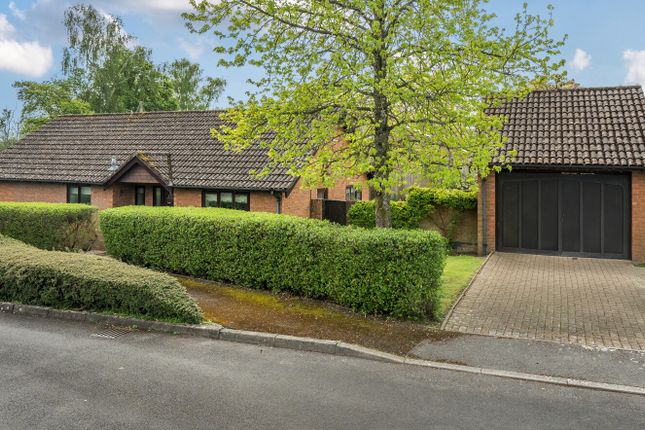 Old Cottage Close, West Wellow... 3 bed bungalow for sale