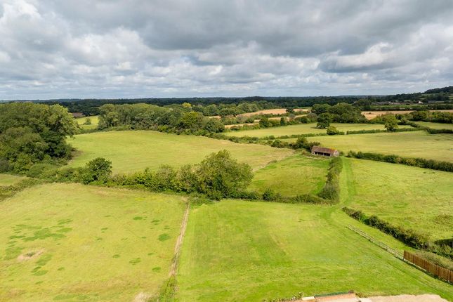 Compton Bassett, Calne, Wiltshire, SN11 4 bed barn conversion for sale