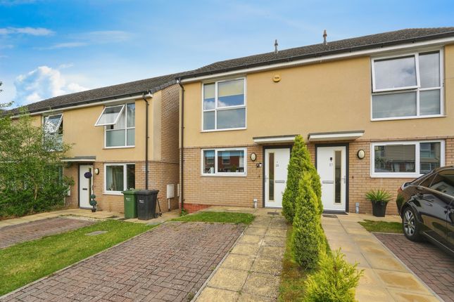 2 bedroom semi-detached house for sale