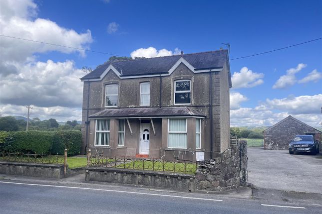 Llangadog, Towy Valley 4 bed property with land for sale