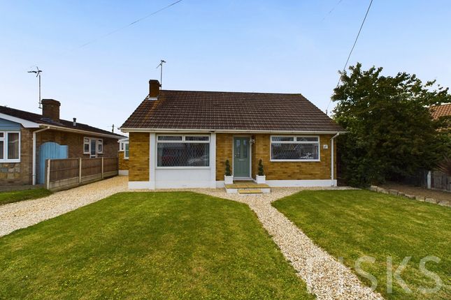 Beatrice Avenue, Canvey Island, SS8 2 bed detached bungalow for sale