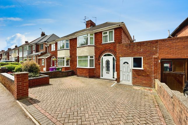Deyncourt Road, Wolverhampton WV10 3 bed semi