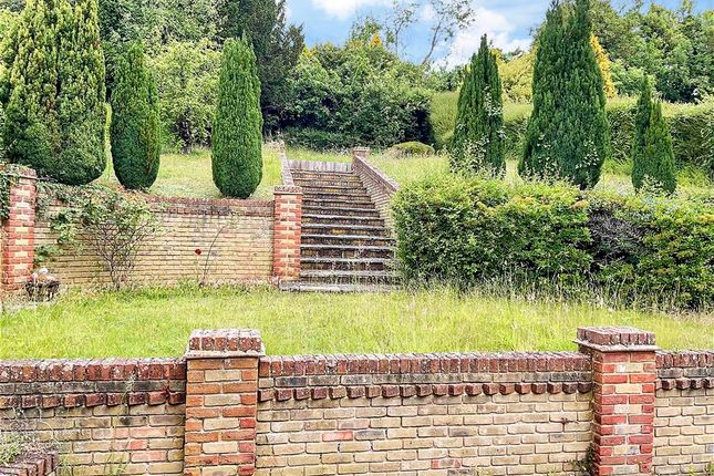 Old Dartford Road, Farningham... 3 bed detached house for sale