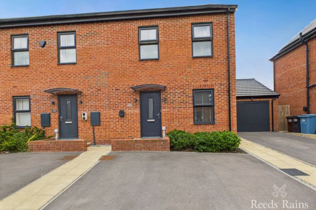 Imperial Way, East Yorkshire HU9 3 bed end of terrace house for sale