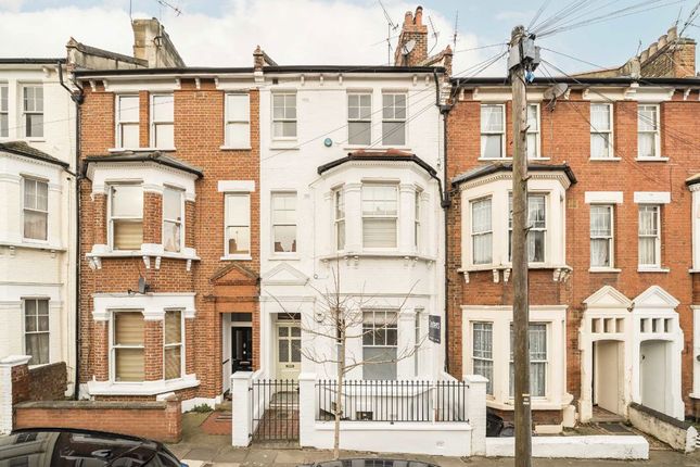 Garfield Road, London SW11 2 bed flat for sale