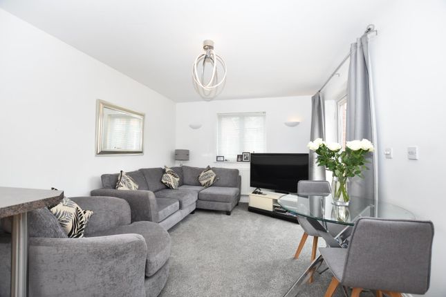 Colemans Moor Lane, Woodley RG5 1 bed detached bungalow for sale