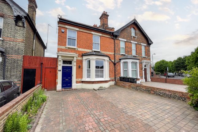 5 bedroom semi-detached house for sale