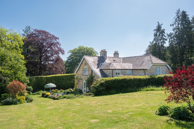 Withington, Gloucestershire, GL54 4 bed detached house for sale
