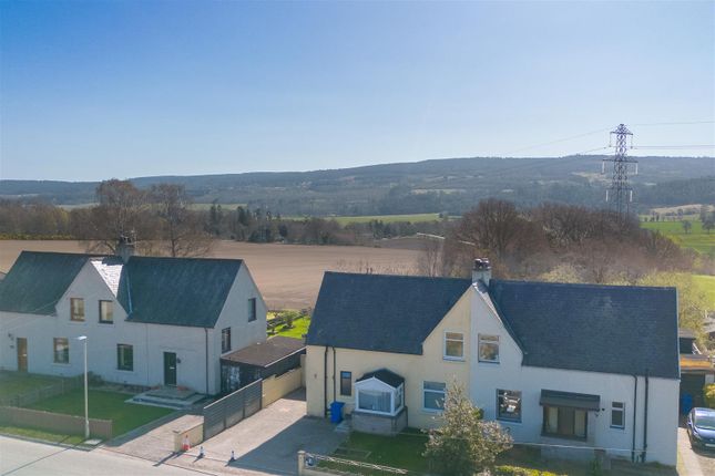 Viewfield Place, Inverness IV5 2 bed semi